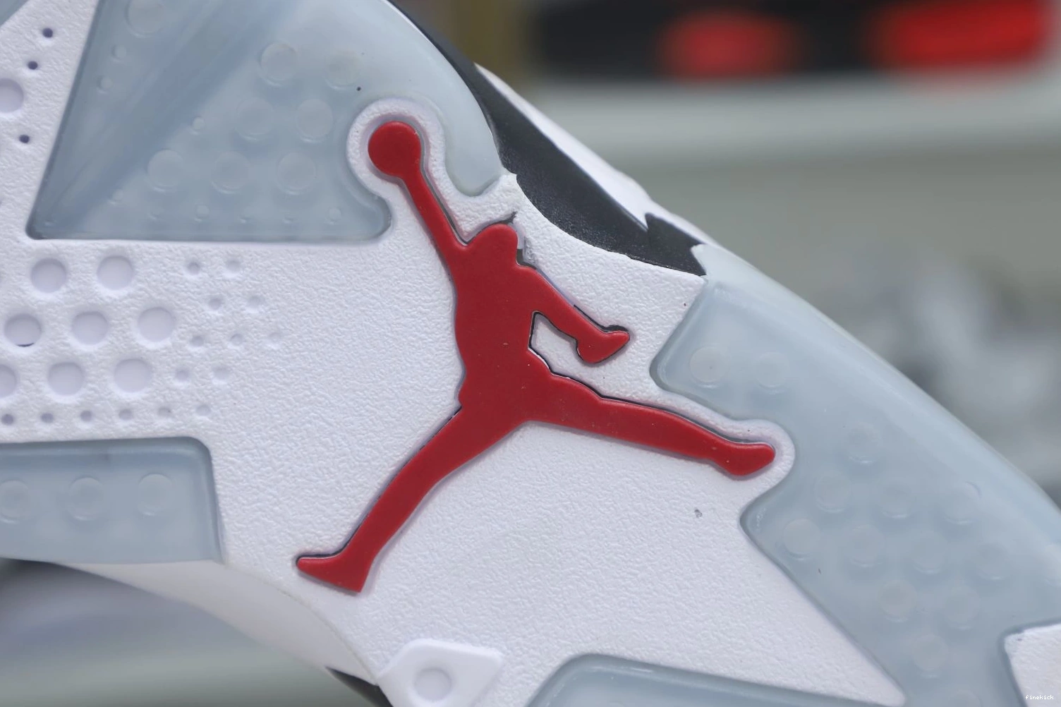 6 'CARMINE' AIR JORDAN 2021 OG RETRO 0822